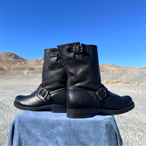 FRYE VERONICA SHORT Boot -Black with Silver Hardware - Picture 3 of 15